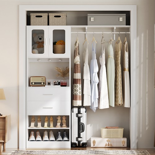 Walk in closet - 60'', walk-in